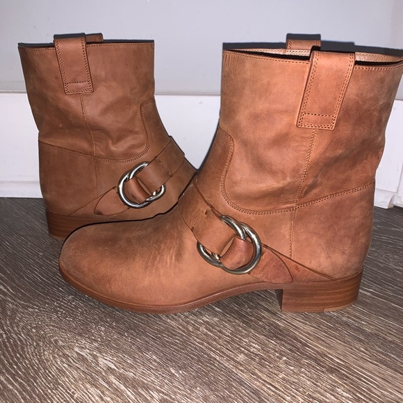 8.5 FRYE RICKI RING STRAP BOOT IN COGNAC - Picture 3 of 8